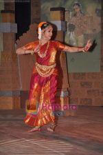 Hema Malini perform together in Ravindra Natya Mandir on 20th Nov 2010 (9).JPG